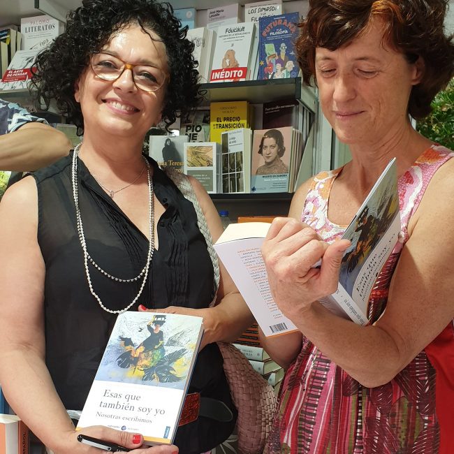 Firma de libro Esas que también soy yo - Isabel Gómez Liebre